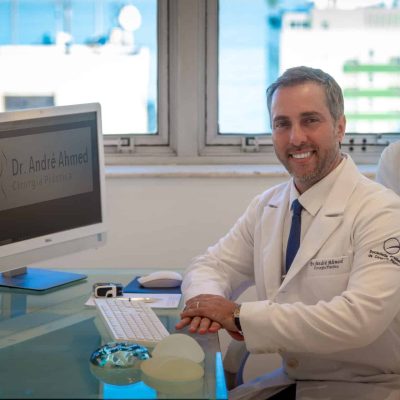 Dr. André